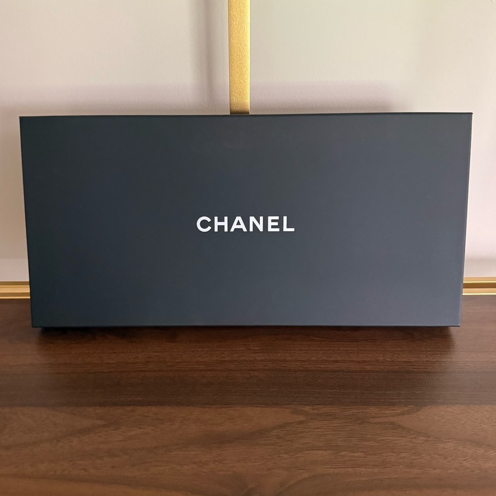 Chanel Long Slim Box with Ribbon - Picture 3 of 6
